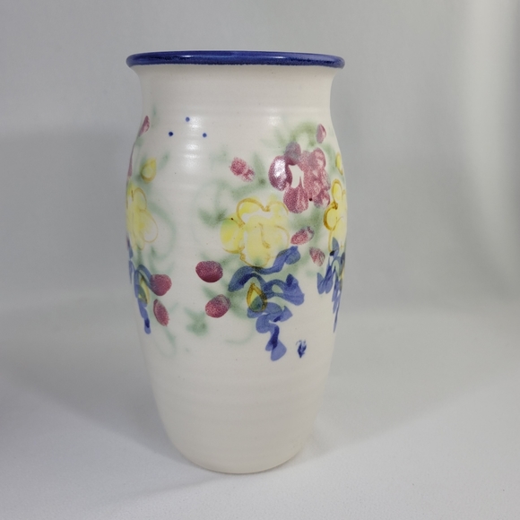 Clouds Pottery Folsom California Floral Vase - Picture 5 of 11